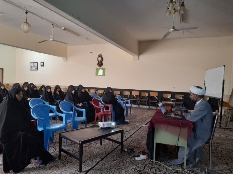 طلبه در قبال جامعه مسئولیت‌های علمی متعددی دارد