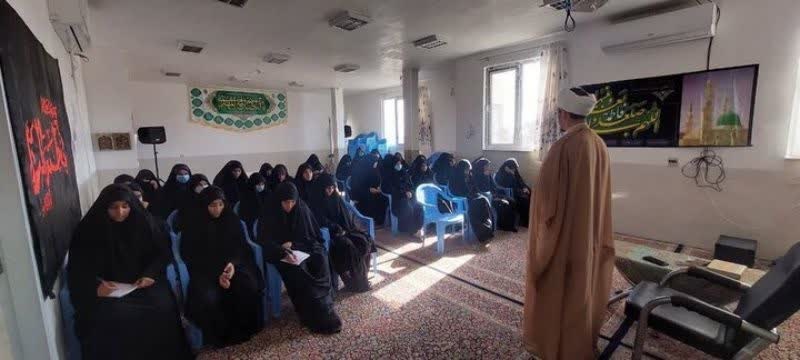 برگزاری درس اخلاق ویژه طلاب و اساتید