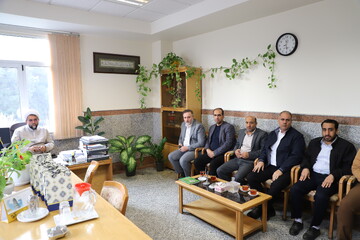 تصاویر/ برگزاری مراسم تقدیر از کارکنان ستادی اداره‌کل امور مالی حوزه‌های علمیه خواهران به مناسبت روز حسابدار