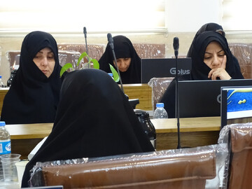 گزارش تصویری | نشست معاونین آموزش مدارس علمیه خواهران استان اصفهان