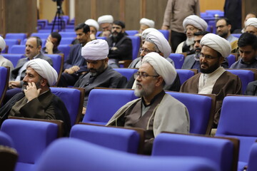 تصاویر/ برگزاری جشن میلاد حضرت زهرا(س) با حضور مدیر، معاونان و کارکنان ستادی حوزه‌های علمیه خواهران