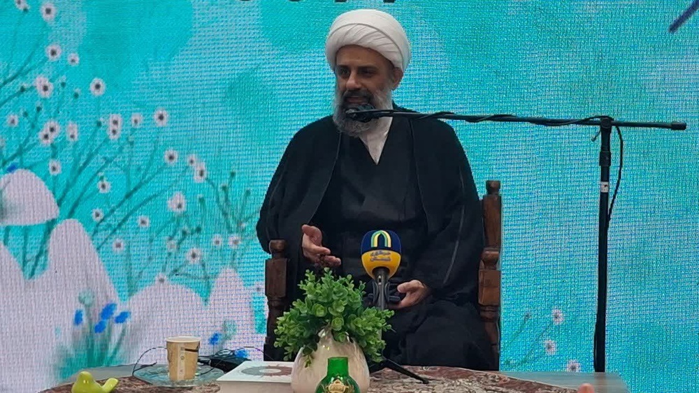 تبیین بیانیه گام دوم انقلاب اسلامی و نقش حوزه‌های علمیه خواهران در تحقق تمدن نوین اسلامی