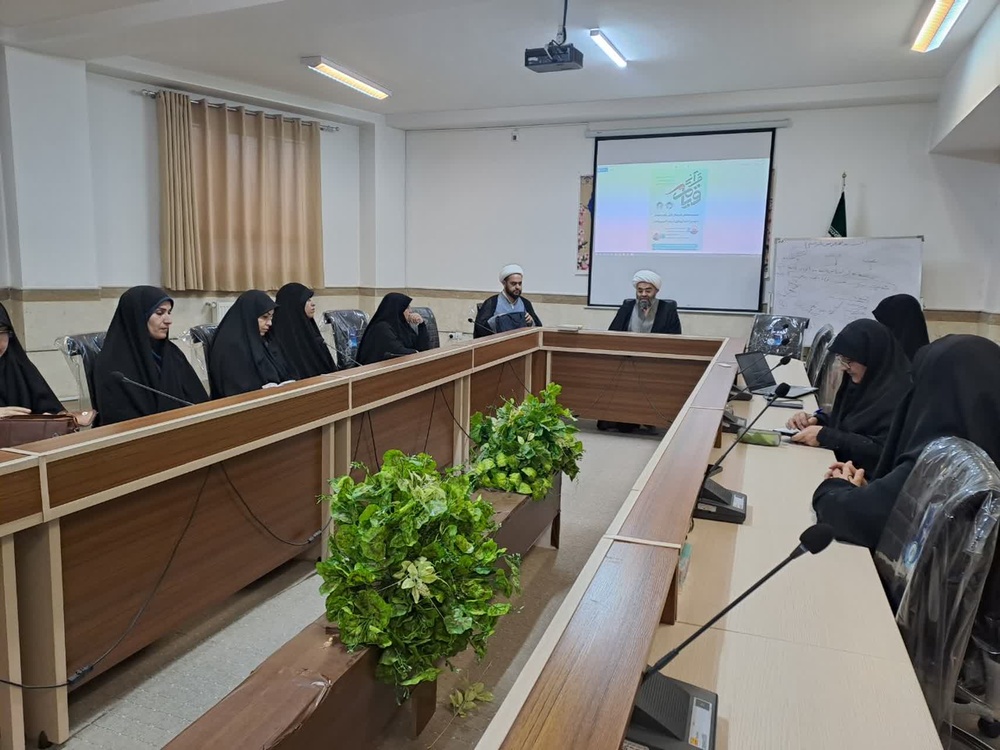 برگزاری دوره آموزشی «قیام قرآنی» با حضور طلاب مبلغ در سنندج 