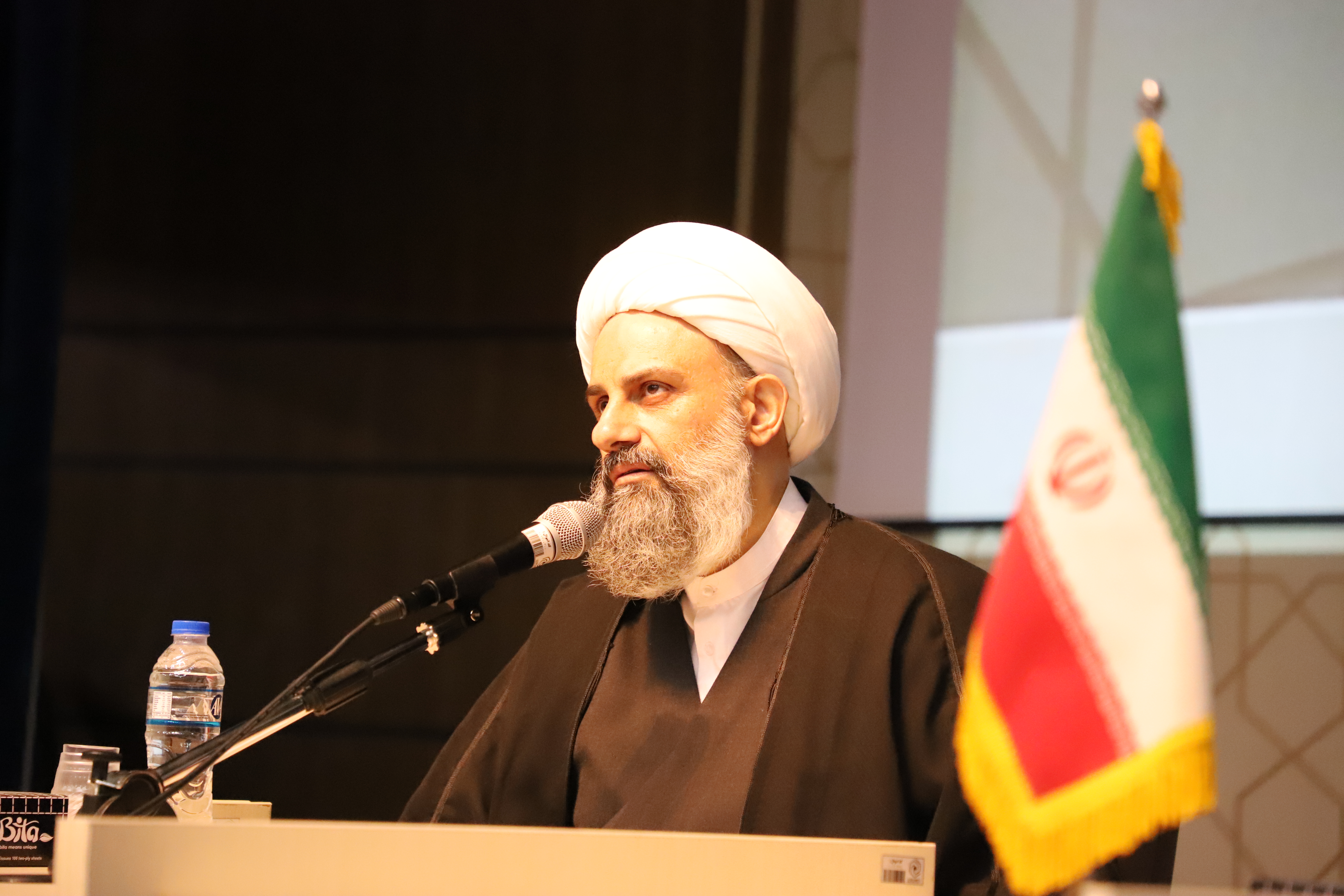 مهم‌ترین عامل رشد پژوهش، انگیزه‌بخشی به طلاب است/ ضرورت نگاه آینده‌پژوهانه در عصر هوش مصنوعی +تصاویر