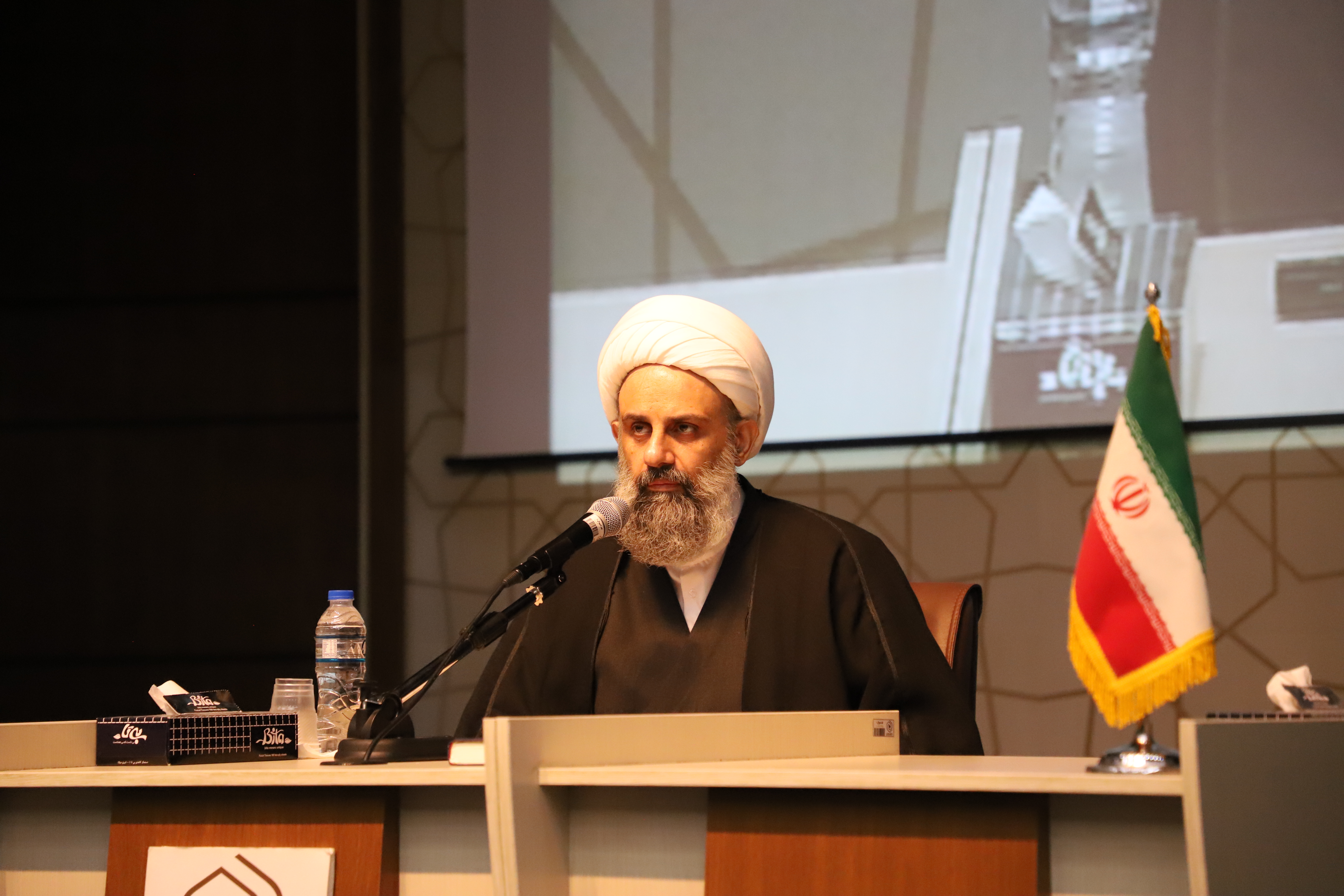 مهمترین عامل رشد پژوهش، انگیزهبخشی به طلاب است/ ضرورت نگاه آیندهپژوهانه در عصر هوش مصنوعی +تصاویر