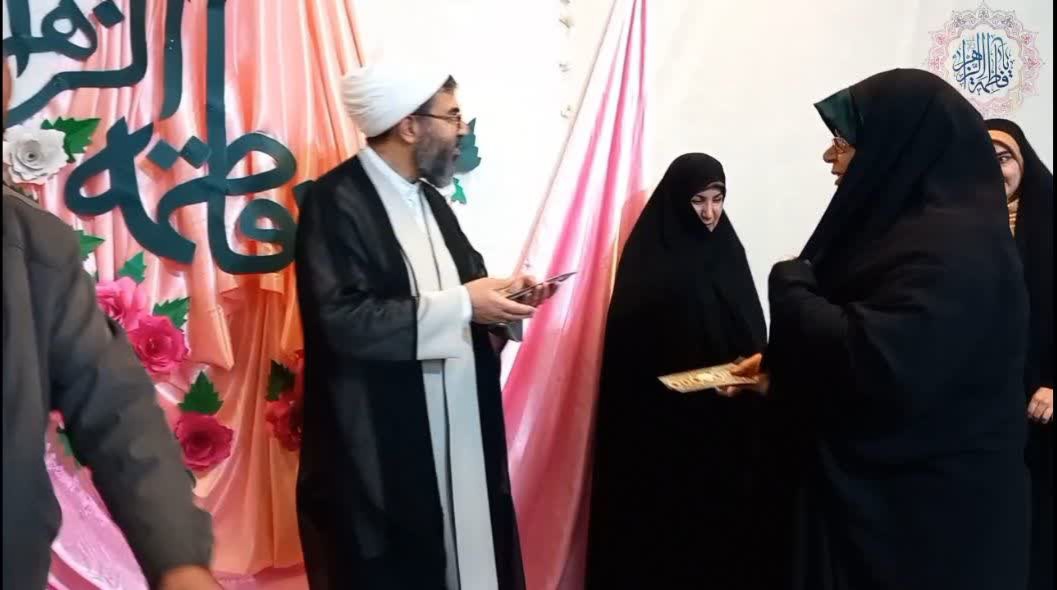 تجلیل از مادران و تأکید بر جوانی جمعیت در الیگودرز