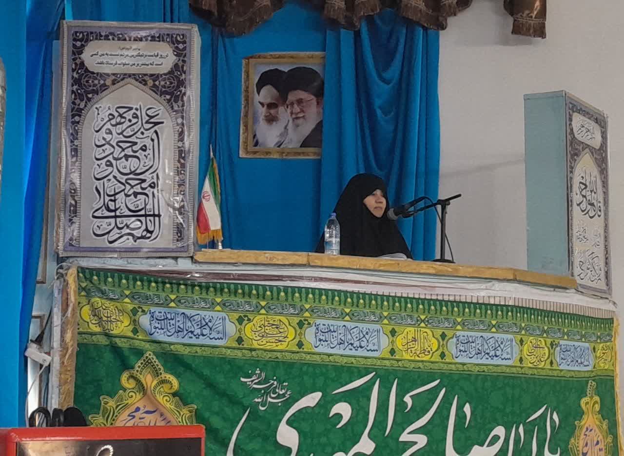 زن در دو مقطع تاریخی ظهور اسلام و پیروزی انقلاب به اوج عزت و کرامت رسید