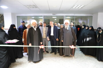 تصاویر/ برگزاری مراسم افتتاح دستاوردهای پژوهشی و آغاز به کار رادیو پژوهش حوزه‌های علمیه خواهران