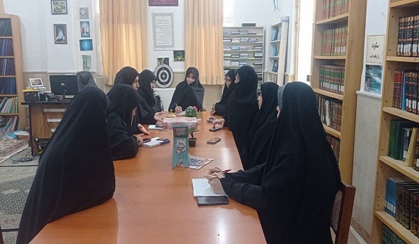 بانوان طلبه در حوزه پیشرو و سرآمد، نقش کلیدی دارند