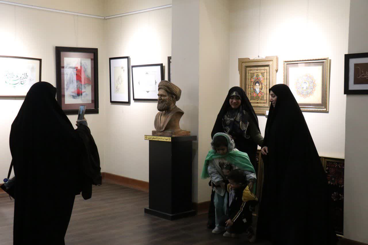 برگزاری دوره آموزش رفاهی ویژه کارکنان ستادی خواهر حوزه‌های علمیه خواهران در شهر خمین +تصاویر