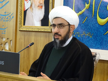 گزارش تصویری از برگزاری کرسی آزاداندیشی با موضوع: «ورود حکومت به مسئله حجاب؛ حق یا تکلیف؟» در اصفهان