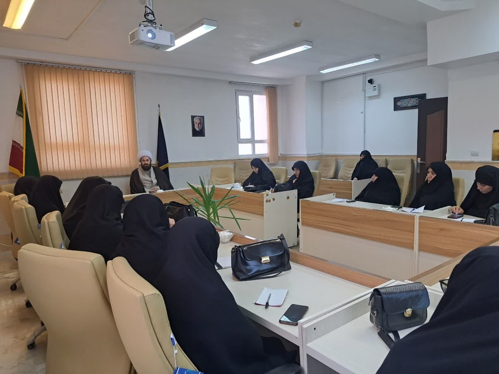 نشست معاونان محتوایی مدارس علمیه استان ایلام