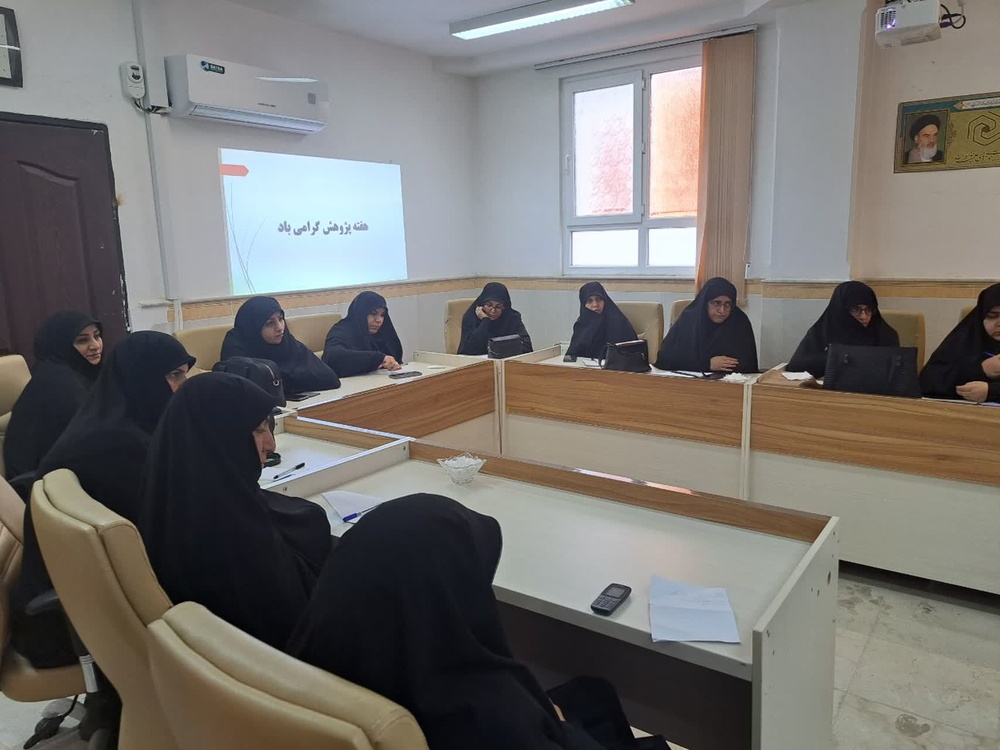 نشست معاونان محتوایی مدارس علمیه استان ایلام