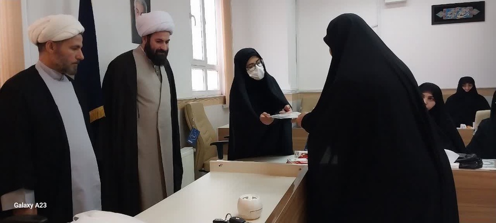 نشست معاونان محتوایی مدارس علمیه استان ایلام