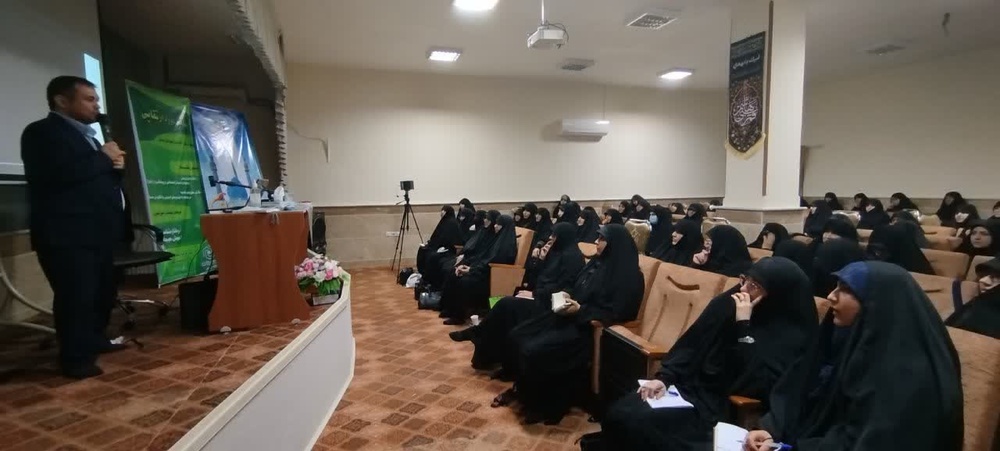 برگزاری دوره ارتقایی ویژه اساتید، کادر و هیات‌های انضباطی مدارس علمیه استان گیلان