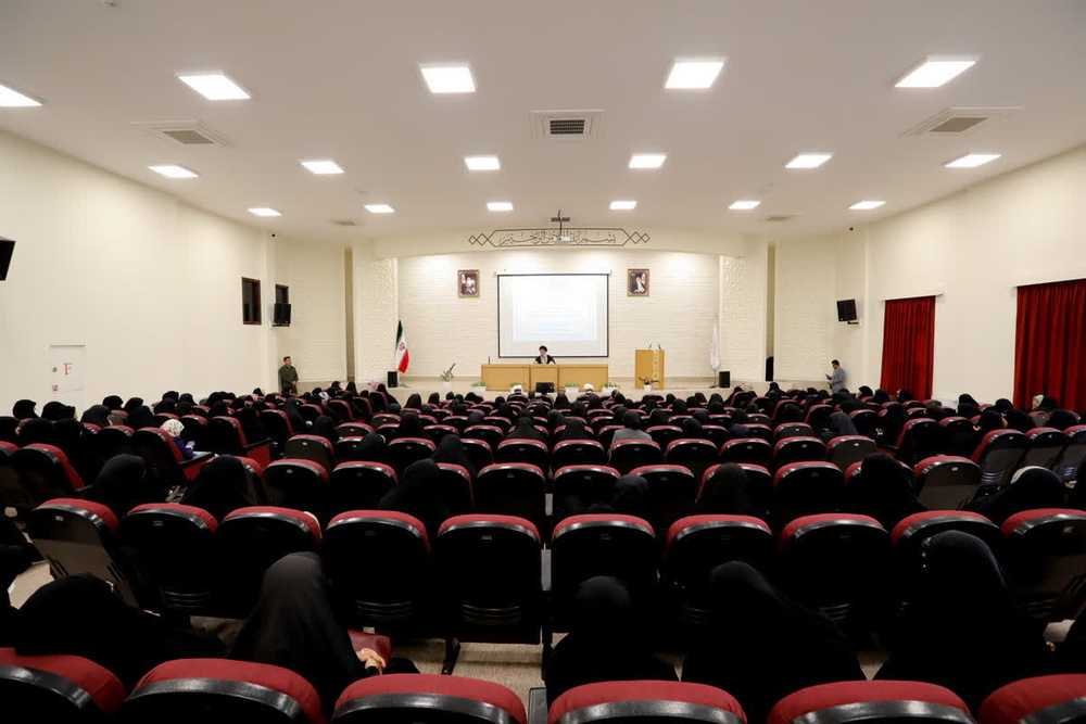 تربیت فرزندان ضامن سلامت روحی نسل آینده است