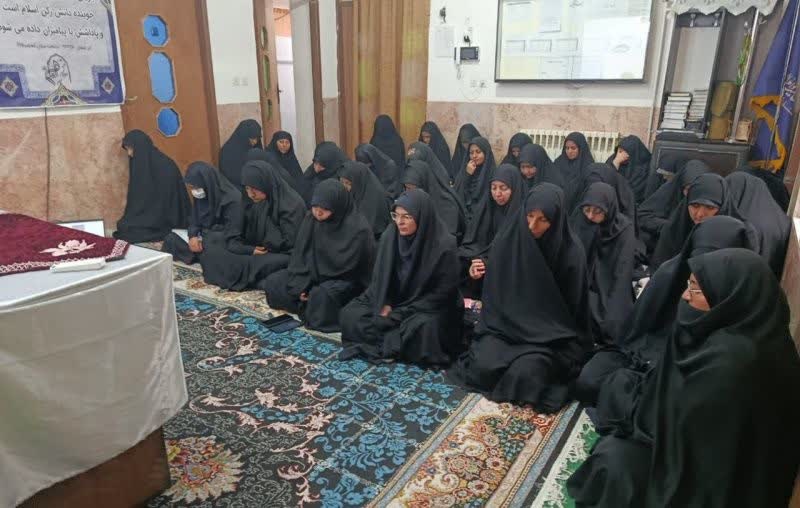 وابستگی به اقتصاد غربی مانع تحقق اقتصاد مقاومتی است