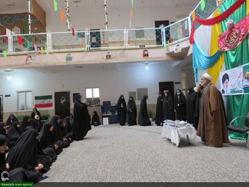 تصاویر/ نشست علمی-پژوهشی در مدرسه علمیه خواهران برازجان