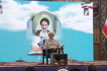 روحانیت استان بوشهر معمار هویت دینی، علمی و مقاومت این دیار است