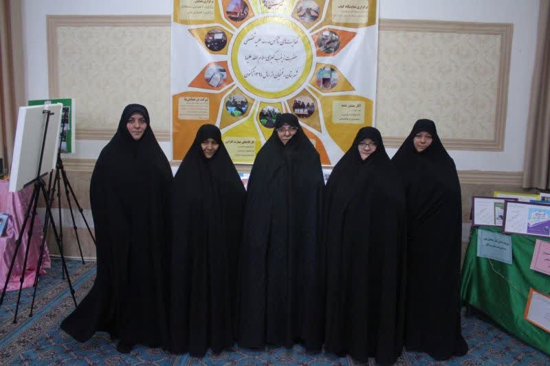 نمایشگاه آثار و دستاوردهای پژوهشی مدارس