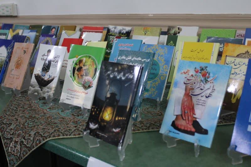 نمایشگاه آثار و دستاوردهای پژوهشی مدارس