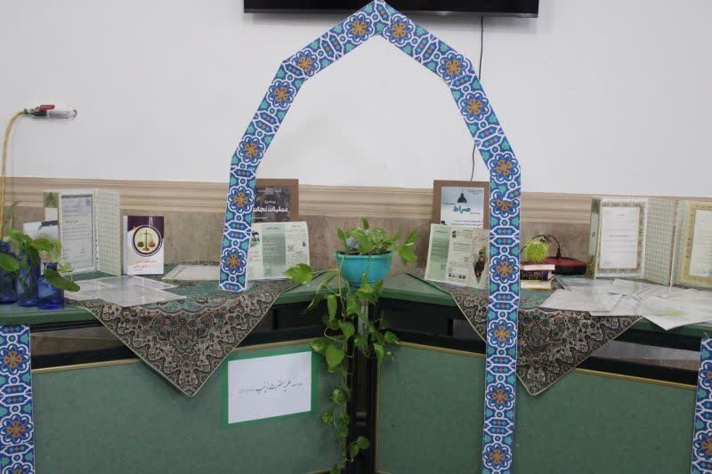 نمایشگاه آثار و دستاوردهای پژوهشی مدارس