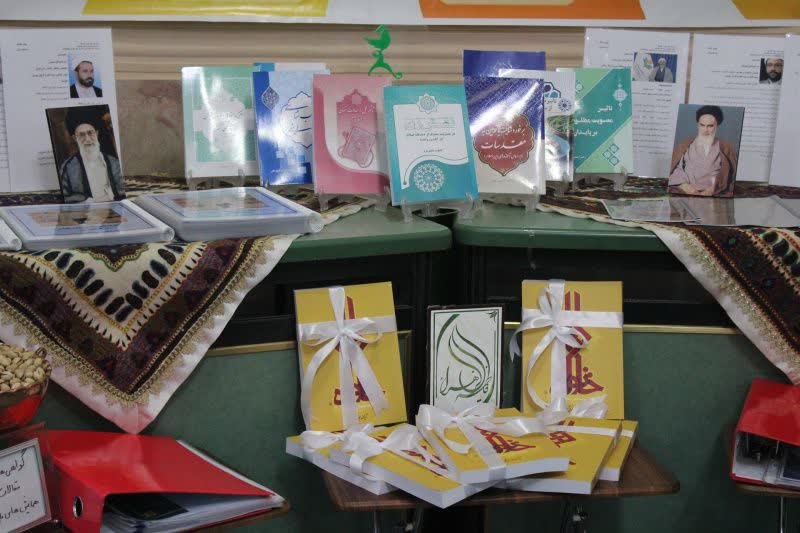 نمایشگاه آثار و دستاوردهای پژوهشی مدارس نمایشگاه آثار و دستاوردهای پژوهشی مدارس