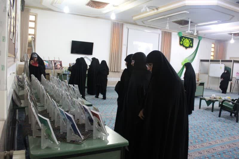 نمایشگاه آثار و دستاوردهای پژوهشی مدارس