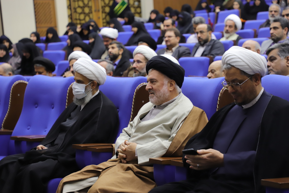 برگزاری دهمین اجلاس استانی نماز در حوزه‌های علمیه خواهران