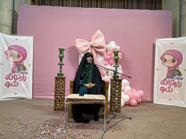 خوشزبانی، راهکار تربیت خانواده در رویداد ریحانه شو یزد