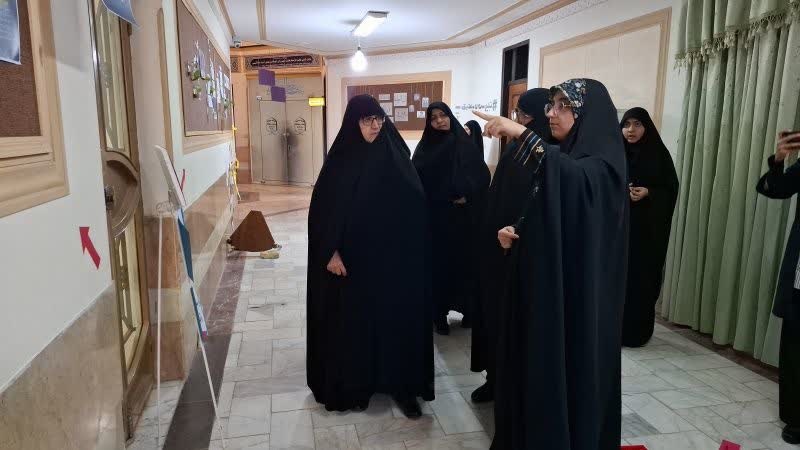 نمایشگاه نقد سلطه آمریکا