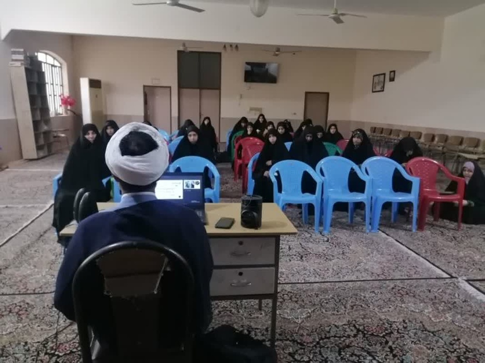 طولانی بودن دوره‌های آموزشی از مهم‌ترین آسیب‌های امروز حوزه است