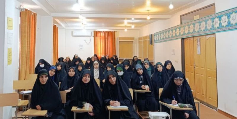 بانوی طلبه با پژوهش و جهاد تبیین، آیندهای روشن برای حوزه و جامعه میسازد