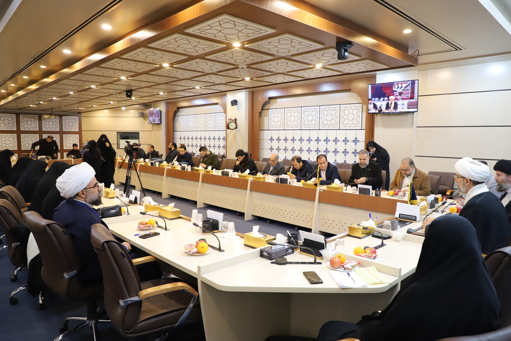 «شعر» یکی از مهم‌ترین رسانه‌های انتقال معنا و فرهنگ از صدر اسلام تاکنون بوده است +تصاویر