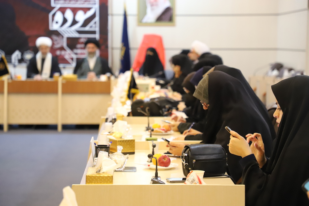 «شعر» یکی از مهمترین رسانههای انتقال معنا و فرهنگ از صدر اسلام تاکنون بوده است +تصاویر