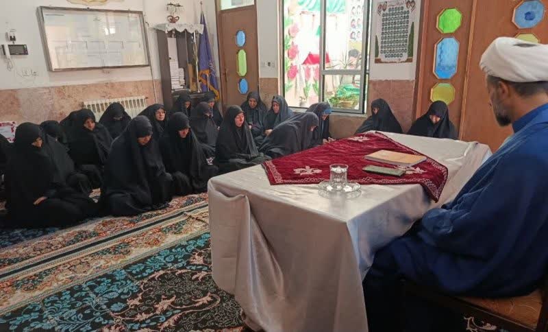 وحدت حوزه و دانشگاه زمینهساز پیشرفتهای علمی و معنوی کشور خواهد بود