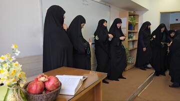 نشست مدیران مدارس علمیه خواهران استان یزد در مهریز