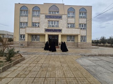 نشست مدیران مدارس علمیه خواهران استان یزد در مهریز