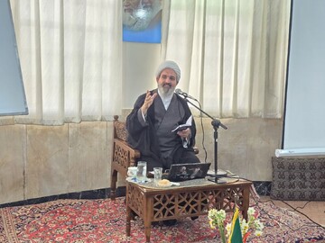 نشست مدیران مدارس علمیه خواهران استان یزد در مهریز