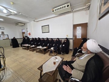بازدید مدیر حوزه علمیه خواهران یزد از مدرسه علمیه حضرت زهرا(س) میبد+ تصاویر
