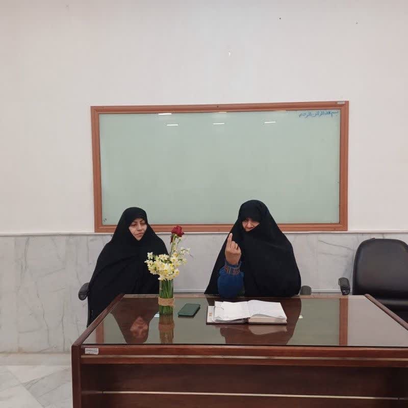 طلبه پویا نقش مؤثری در رشد جامعه ایفا می کند