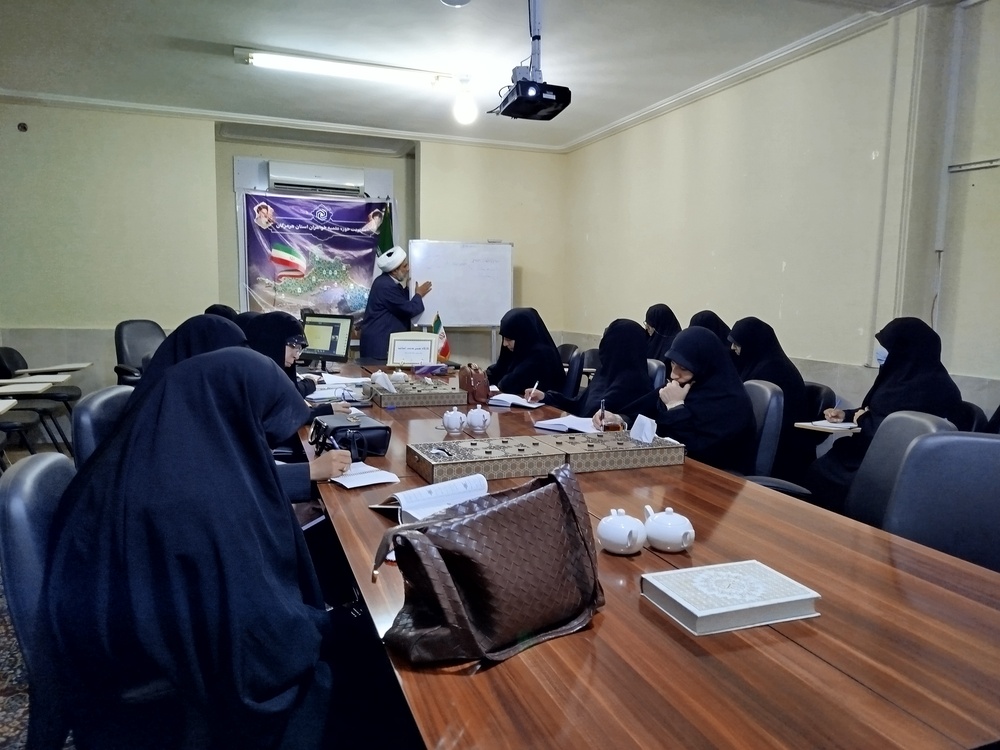 برگزاری کارگاه مقالهنویسی و انگیزهبخشی به طلاب