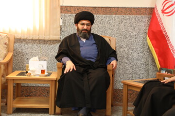 تصاویر/ دیدار نماینده ولی‌فقیه و امام جمعه زنجان با مدیر حوزه‌های علمیه خواهران