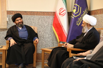 تصاویر/ دیدار نماینده ولی‌فقیه و امام جمعه زنجان با مدیر حوزه‌های علمیه خواهران