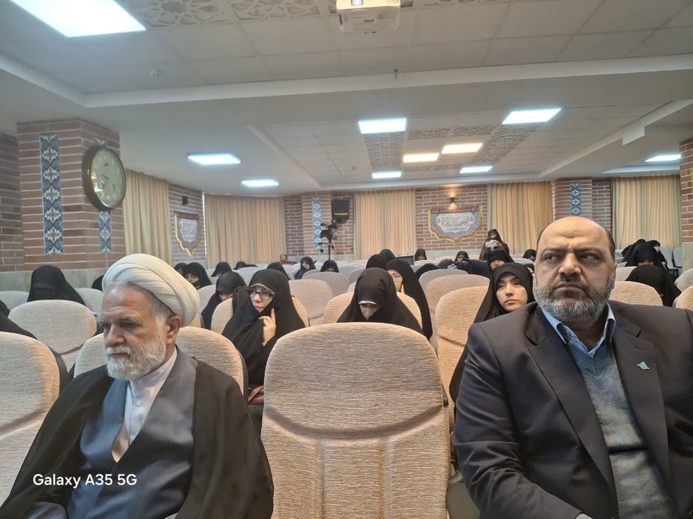 تصاویر/نشست تبیین ظرفیت‌ها و فرصت‌های حمایتی بنیاد فرهنگی البرز