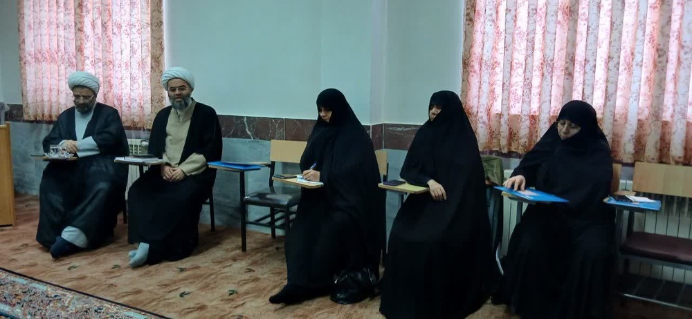 برگزاری نخستین دوره تخصصی تربیت مربی «فصل رشد» در قروه