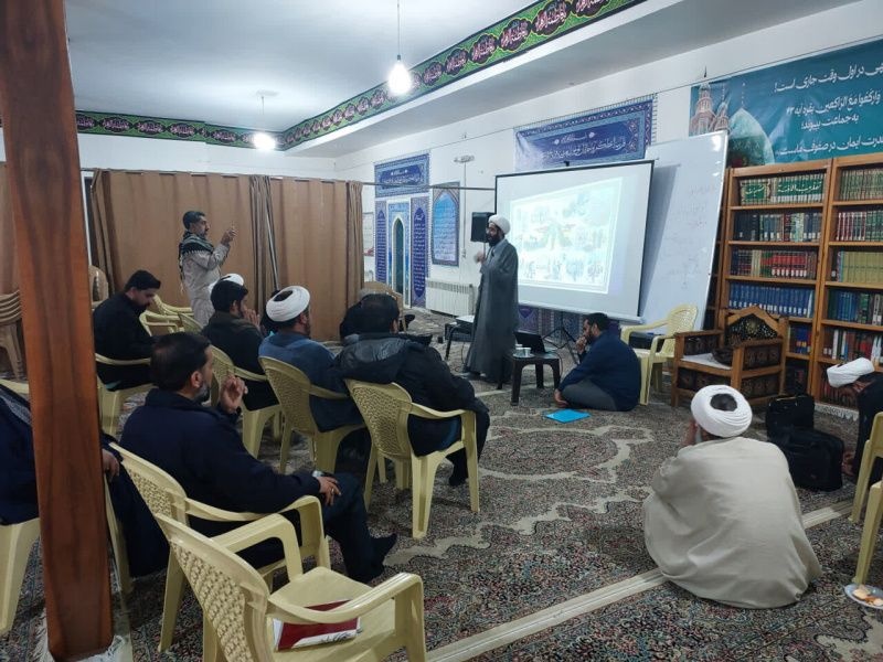 توانمندسازی طلاب کرمانی در پرده‌خوانی مکتب شهید سلیمانی