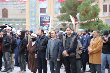 تصاویر/ حضور مدیر و کارکنان ستادی حوزه‌های علمیه خواهران به مناسبت گرامیداشت حماسه ۹ دی‌ماه در فیضیه