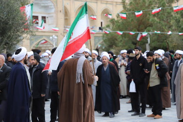 تصاویر/ حضور مدیر و کارکنان ستادی حوزه‌های علمیه خواهران به مناسبت گرامیداشت حماسه ۹ دی‌ماه در فیضیه