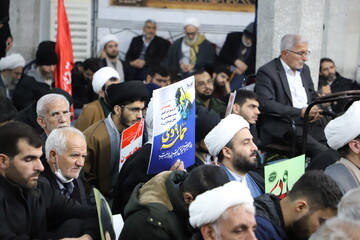 تصاویر/ حضور مدیر و کارکنان ستادی حوزه‌های علمیه خواهران به مناسبت گرامیداشت حماسه ۹ دی‌ماه در فیضیه